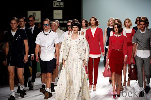 Modelos del desfile de la colección primavera/verano de David Delfín
