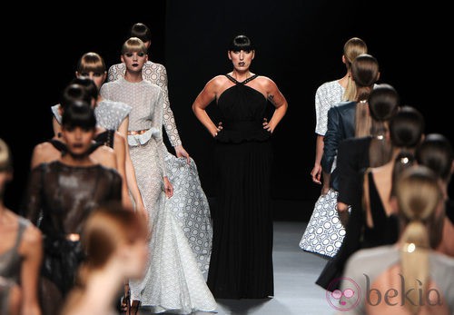 Rossy de Palma como protagonista de la colección primavera-verano 2013 de Juanjo Oliva