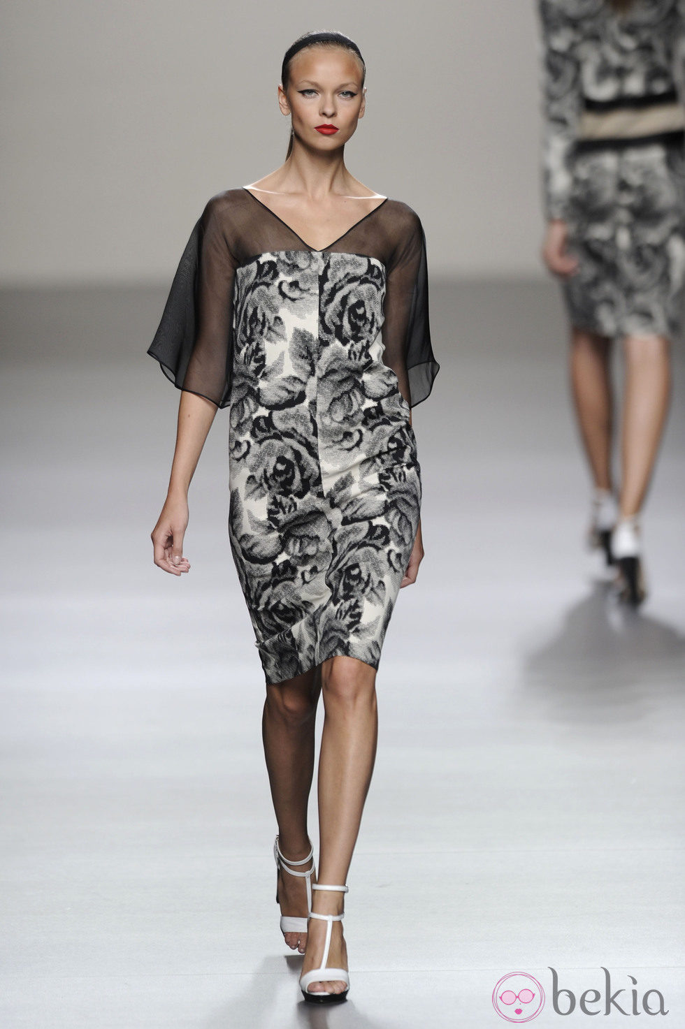 Vestido estampado floral de la colección primavera-verano 2013 de Roberto Torretta