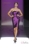 Vestido entallado púrpura de Hannibal Laguna, colección primavera/verano 2013