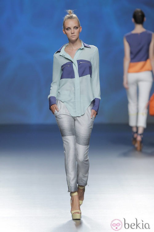 Blusa asimétrica de Sara Coleman, colección primavera/verano 2013