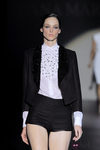 Camisa con chorreras de Juana Martín, colección primavera/verano 2013