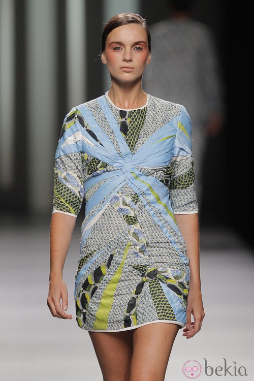 Vestido estampado de Martín Lamothe, colección primavera/verano 2013