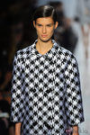 Estampado de para de gallo en el desfile de Michael Kors en la Semana de la Moda de Nueva York