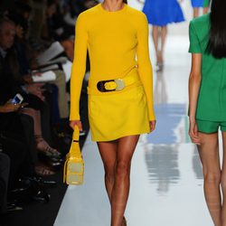Conjunto amarillo de Michael Kors primavera/verano 2013 