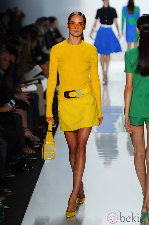 Conjunto amarillo de Michael Kors primavera/verano 2013 