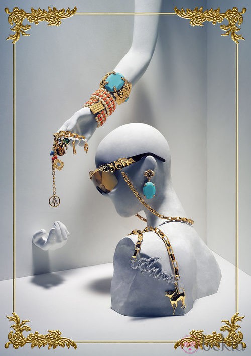 Algunos de los complementos de la colección de Anna Dello Russo para H&M