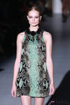 Minivestido con print de serpiente de Gucci en la Semana de la Moda de Milán primavera/verano 2013