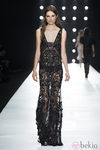 Vestido negro de encaje de Roberto Cavalli en la Semana de la Moda de Milán primavera/verano 2013