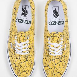 Zapatillas amarillas con estampado de flores de la colección Vans x Kenzo parte II