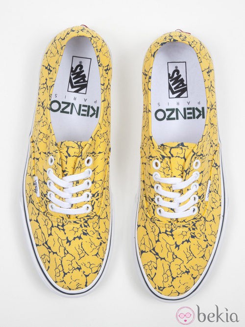 Zapatillas amarillas con estampado de flores de la colección Vans x Kenzo parte II