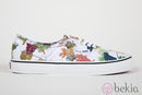 Zapatillas blancas con estampado de uvas de la colección Vans x Kenzo parte III