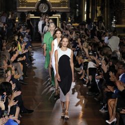 Desfile Stella McCartney en la Semana de la Moda de París primavera/verano 2013