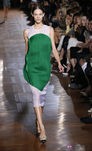 Manchas de color en el desfile de Stella McCartney en la Semana de la Moda de París primavera/verano 2013