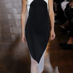 Vestido blanco y negro de Stella McCartney primavera/verano 2013