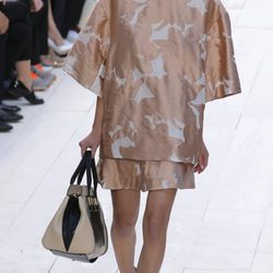 Conjunto en color beige con estampado de flores de Chloé primavera/verano 2013