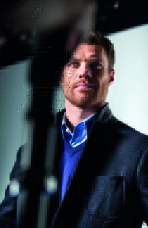 Xabi Alonso durante el rodaje de la campaña de la nueva colección 'Black' de Emidio Tucci