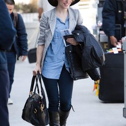 Rachel McAdams con sombrero de fieltro y ala ancha