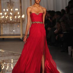 Traje de noche rojo de Jason Wu, otoño/invierno de 2011