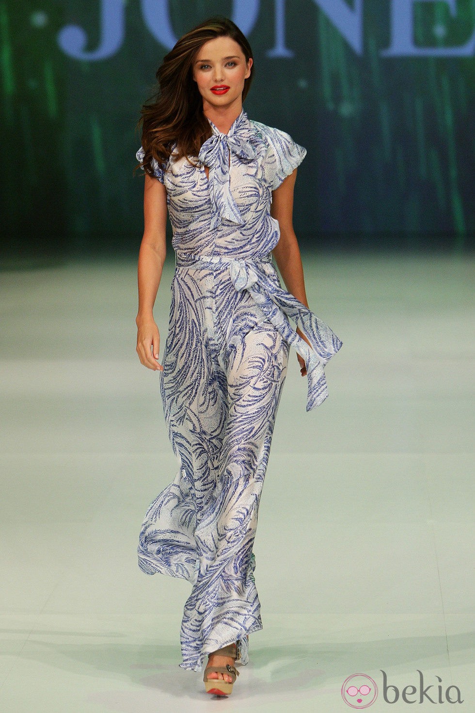 Miranda Kerr desfila para David Jones en la Semana de la Moda de Sydney