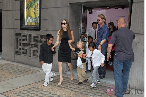 Angelina Jolie y sus hijos