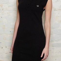 Vestido negro de Amy Winehouse para Fred Perry