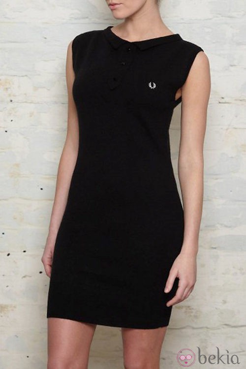 Vestido negro de Amy Winehouse para Fred Perry