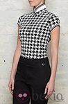 Polo de pata de gallo de Amy Winehouse para Fred Perry