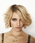 Primer plano de Dianna Agron en Cosmopolitan USA