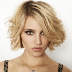 Primer plano de Dianna Agron en Cosmopolitan USA