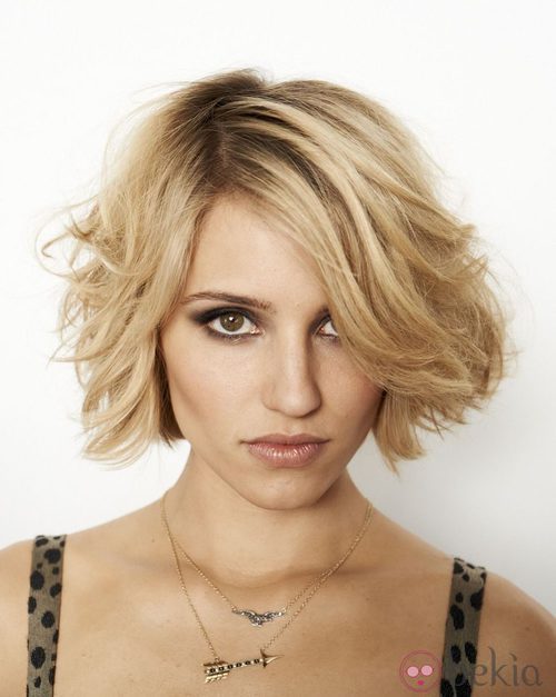 Primer plano de Dianna Agron en Cosmopolitan USA