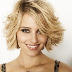 Dianna Agron, sexy en el número de septiembre de Cosmopolitan USA
