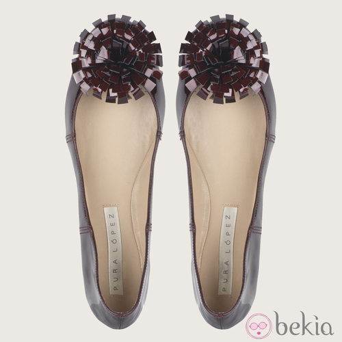 Bailarinas burdeos de Pura López, colección otoño/invierno 2011
