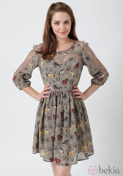 Vestido con estampado de caballos de Yumi