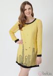 Vestido amarillo con estampado urbano de Yumi