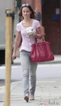 Pippa Middleton con vaqueros pitillo grises