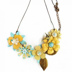 Collar de flores de la colección Dreams de 'El tocador de Monique'