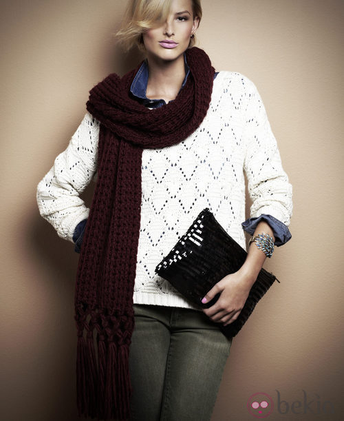 Jersey de punto blanco y clutch de paillettes de la segunda colección de Suiteblanco otoño/invierno 2012/2013
