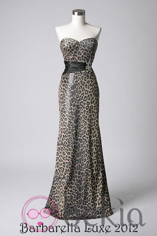 Vestido animal print con fajín de la colección de vestidos de Barbarella
