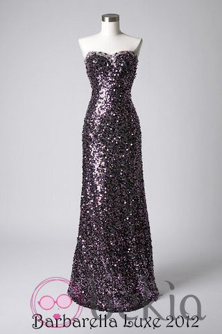 Vestido de paillettes con escote corazón de la colección de vestidos de Barbarella