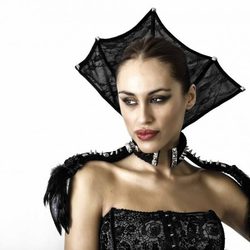 Conviértete en la madrastra de Blancanieves con los complementos de Caí2 del Cielo 