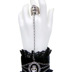 Pulsera aterciopelada con anillo de la firma Caí2 del cielo