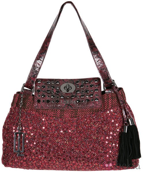 Bolso rojo con paillettes de la colección otoño/invierno 2012/2013 de Loeds