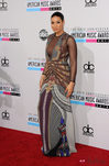 Jordin Sparks con vestido largo con mix de estampados en los American Music Awards 2012