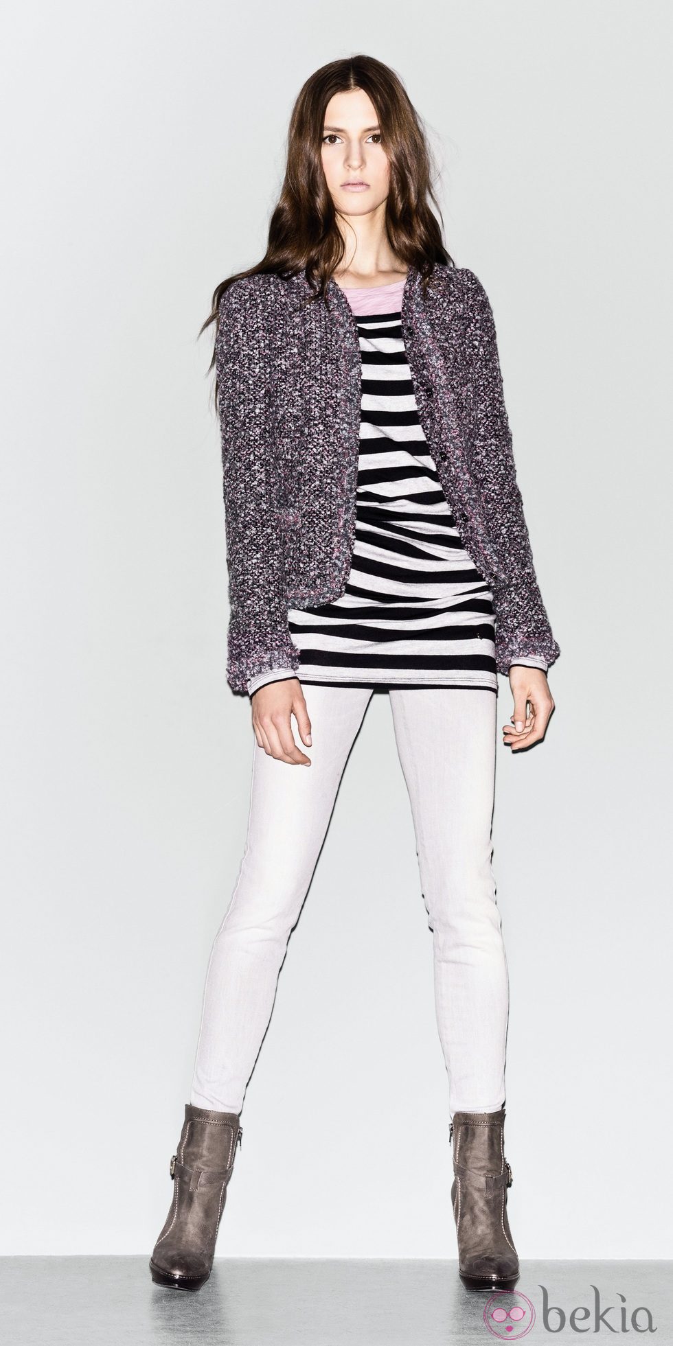 Chaqueta de tweed y camiseta de rayas de la colección de Sisley otoño/invierno 2012/2013