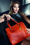 Alejandra de Rojas diseña el bolso perfecto para Cuplé