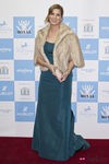Margarita Vargas con estola beige en la gala Mónaco contra el Autismo