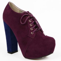 Botines bicolor de cordones de la colección otoño/invierno 2012/2013 de Alex Silva 