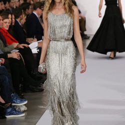 Vestido con flecos de la colección pre-fall 2013 de Oscar de la Renta