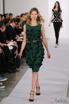 Vestido con falda globo en la colección pre-fall-2013 de Oscar de la Renta